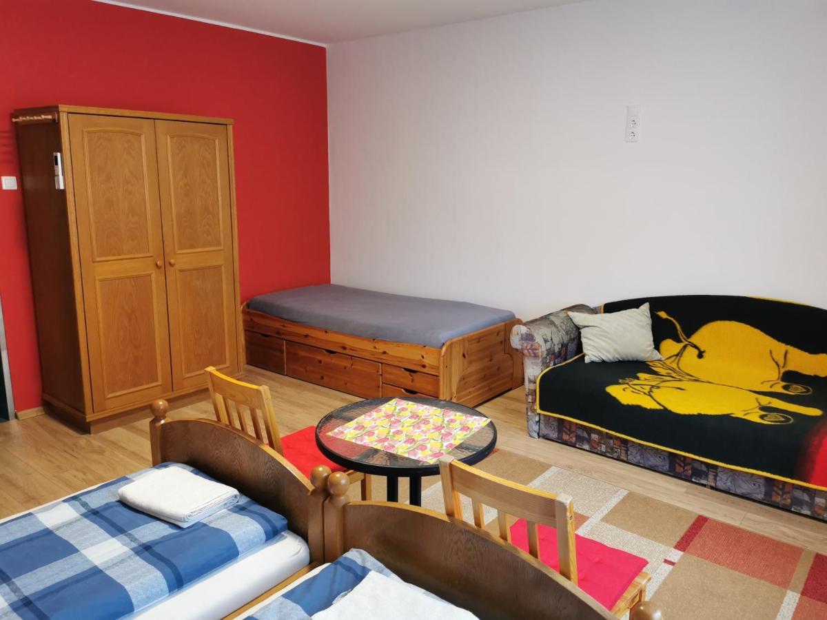 Glazer Szallas Tapolca Extérieur photo