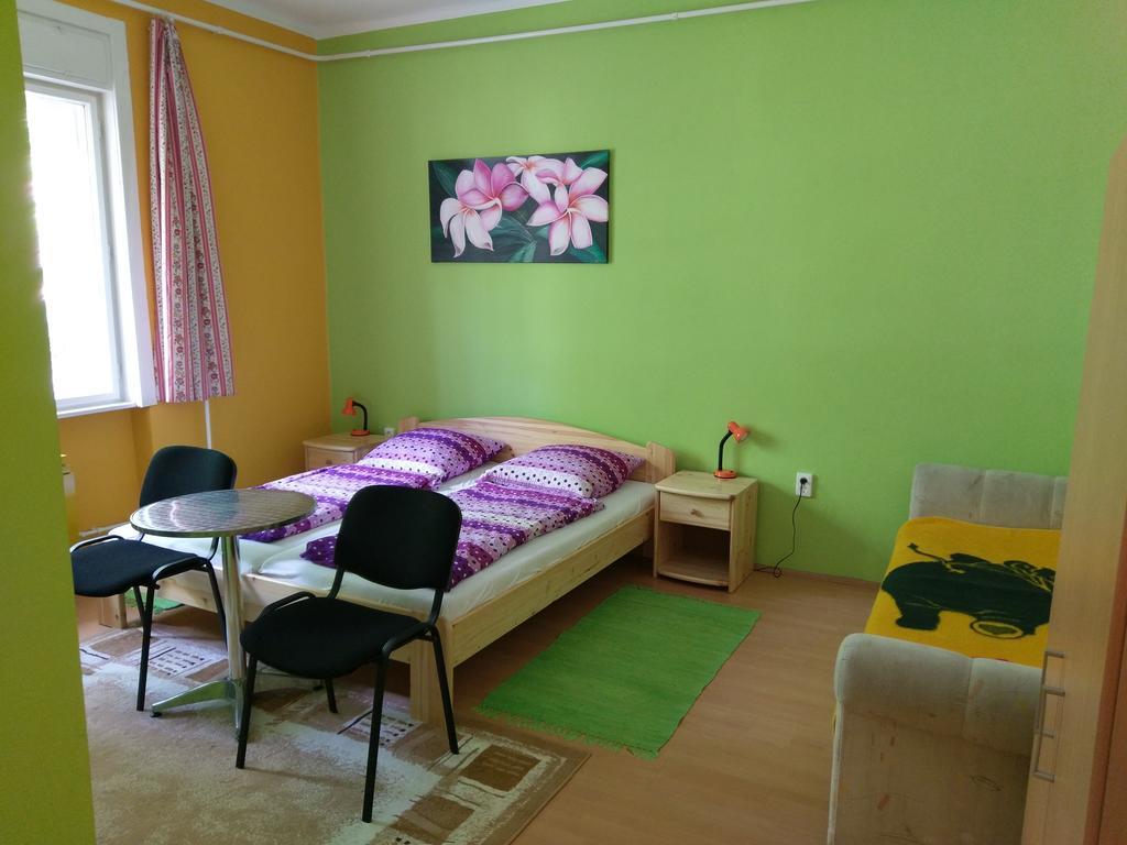 Glazer Szallas Tapolca Extérieur photo